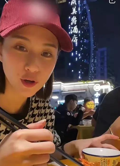 娱乐圈吃瓜爆料小号,揭秘明星背后的秘密与八卦